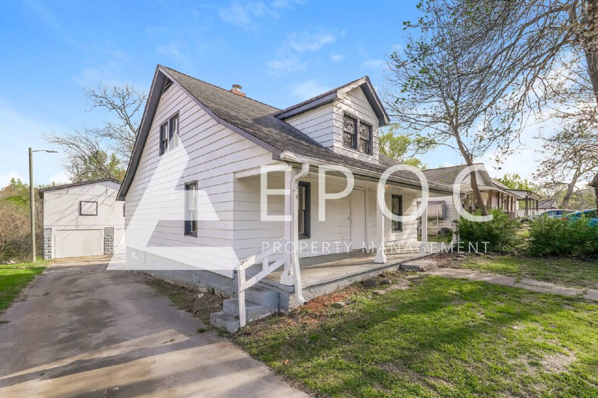 House for rent at 1136 W Green St, Thomasville, NC 27360