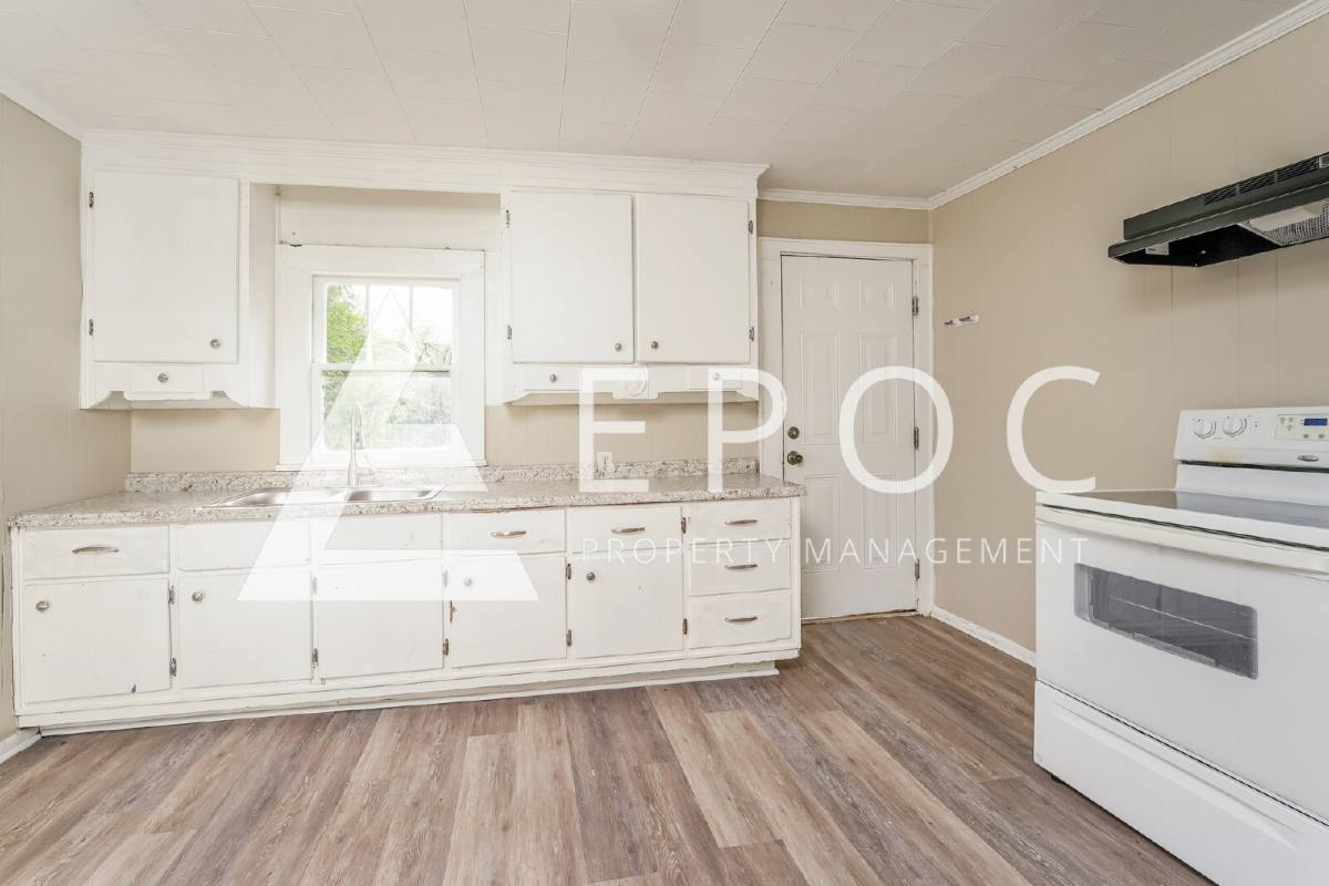 House for rent at 1136 W Green St, Thomasville, NC 27360