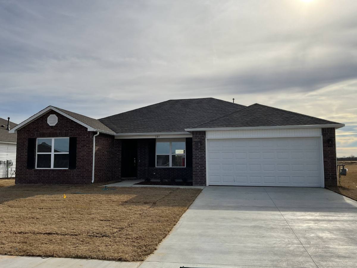 House for rent at 1109 W Odessa Rd, Claremore, OK 74019