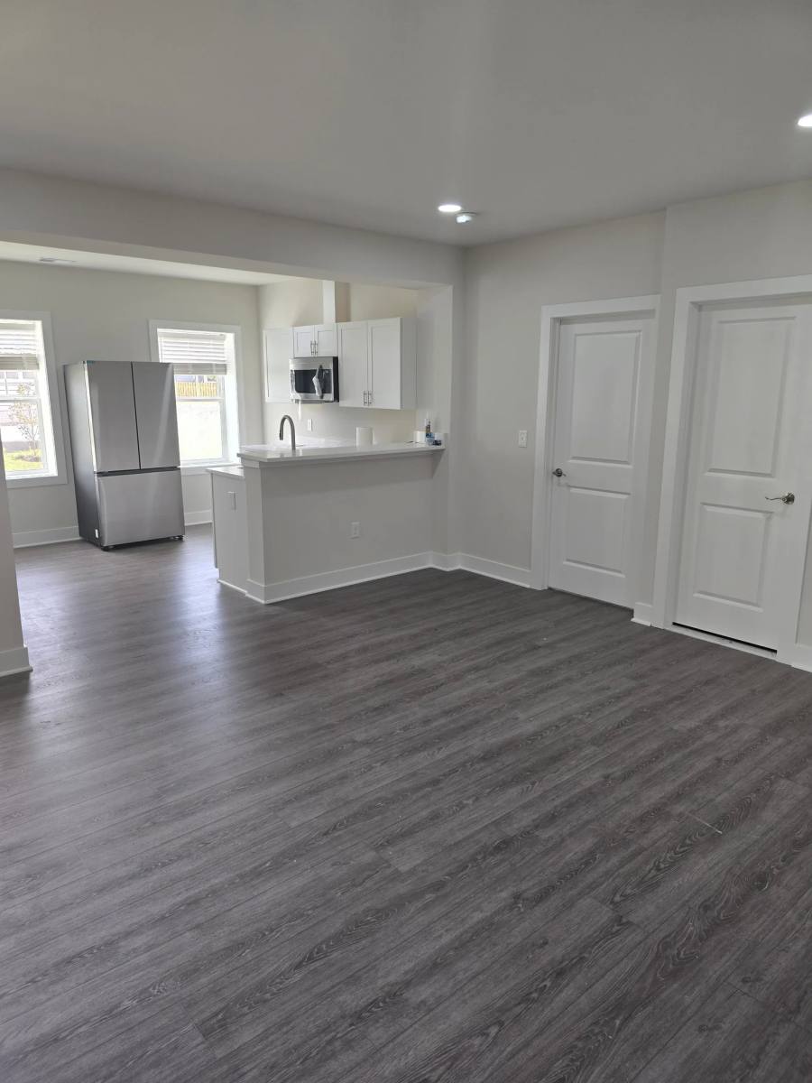 Apartment for rent at 1881 Serviceberry Rd, Dumfries, VA 22026