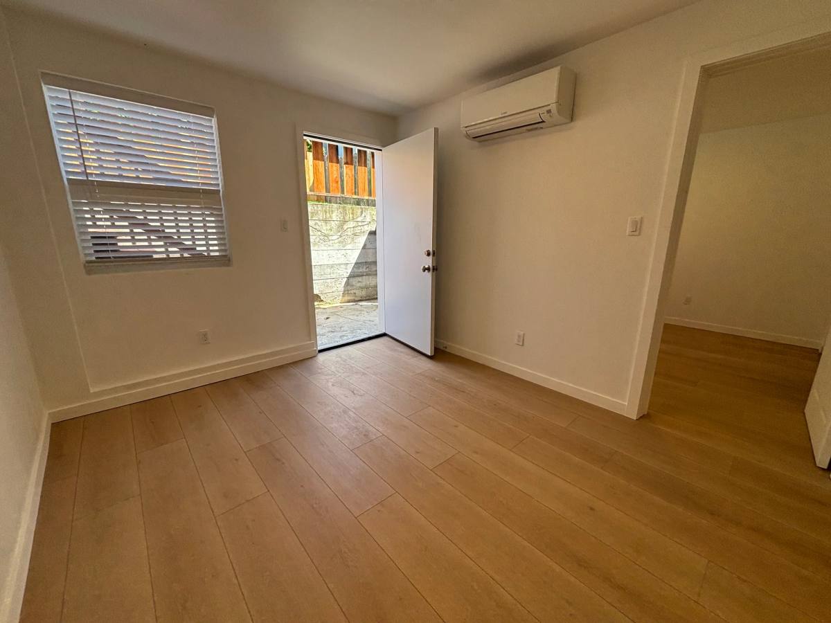 Apartment for rent at 1408 Shafter Ave #1, San Francisco, CA 94124