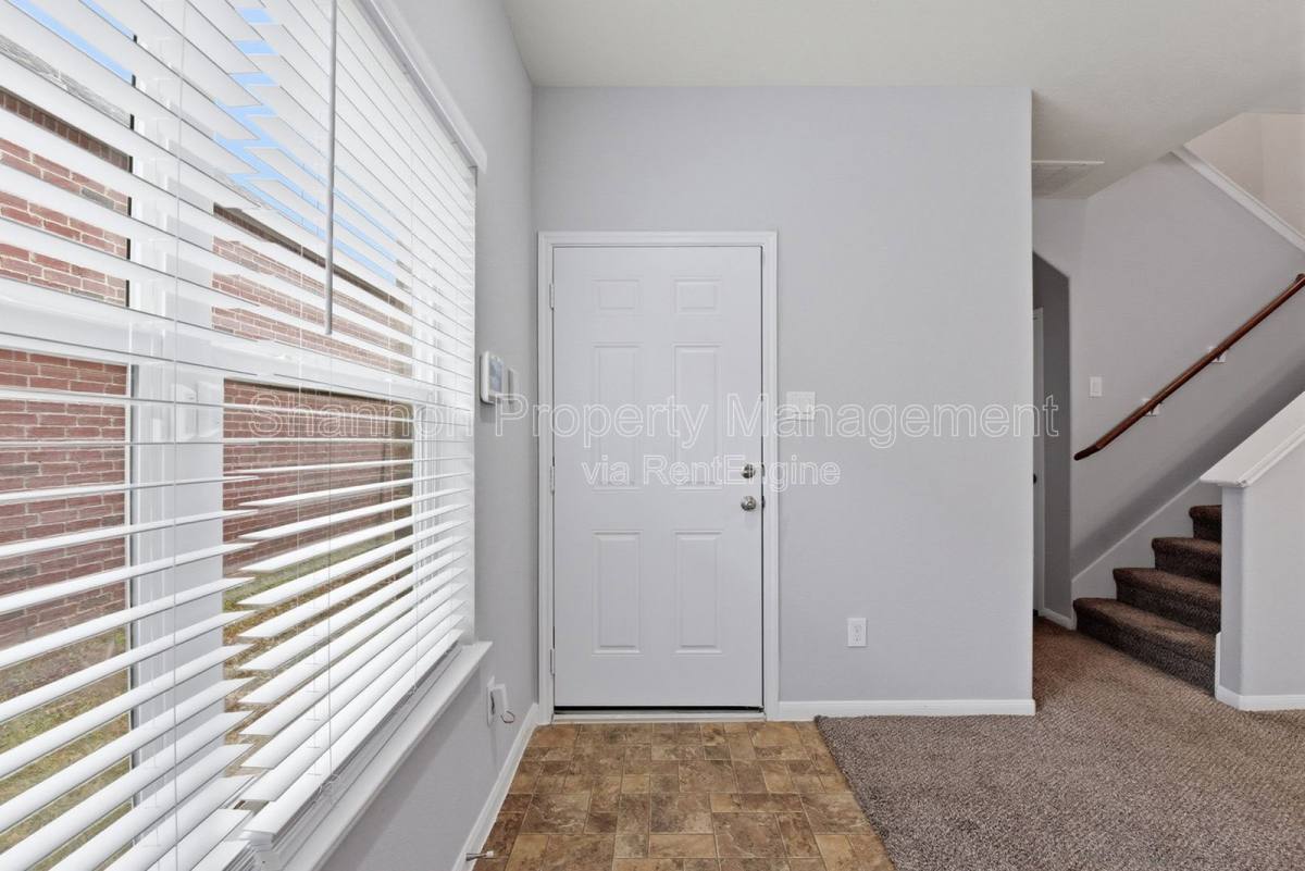 House for rent at 17142 Amarose Dr, Houston, TX 77090