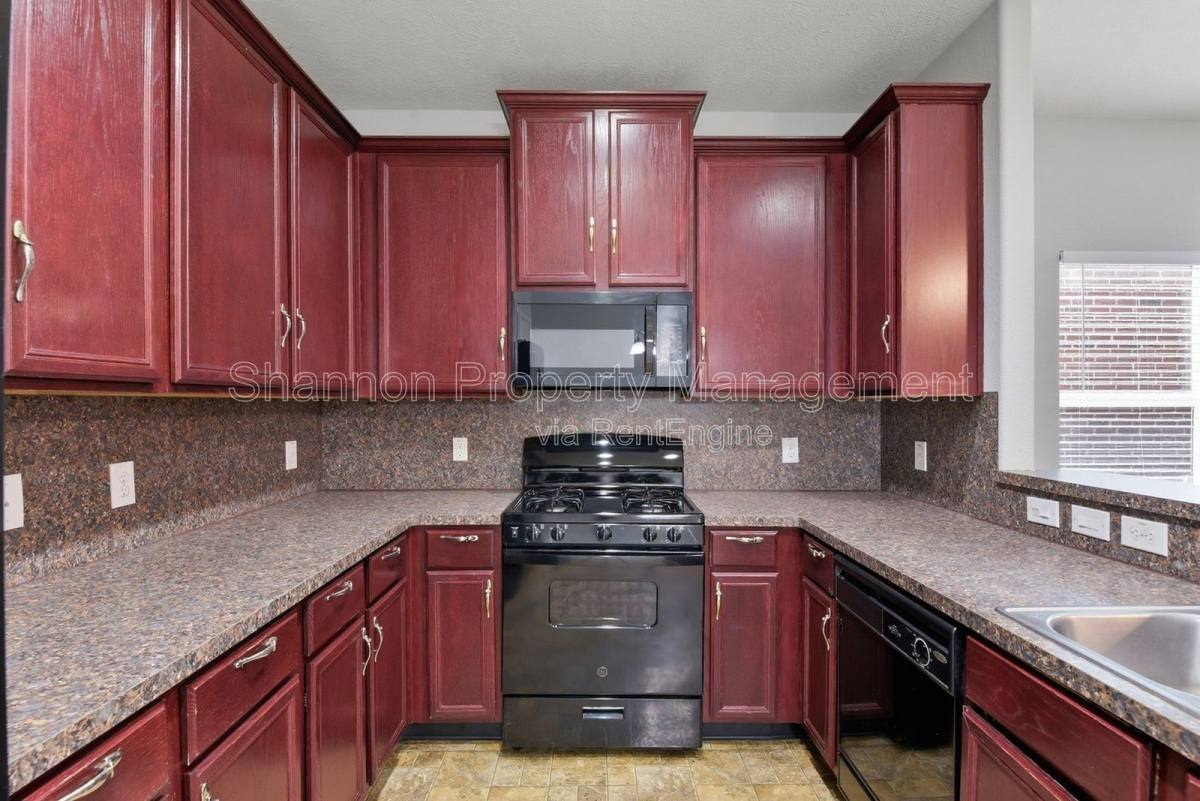 House for rent at 17142 Amarose Dr, Houston, TX 77090