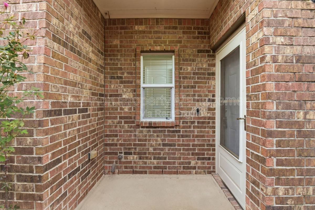 House for rent at 17142 Amarose Dr, Houston, TX 77090