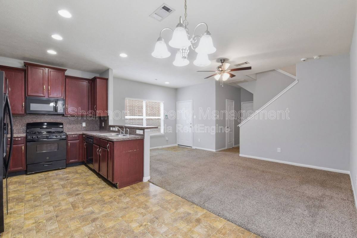 House for rent at 17142 Amarose Dr, Houston, TX 77090