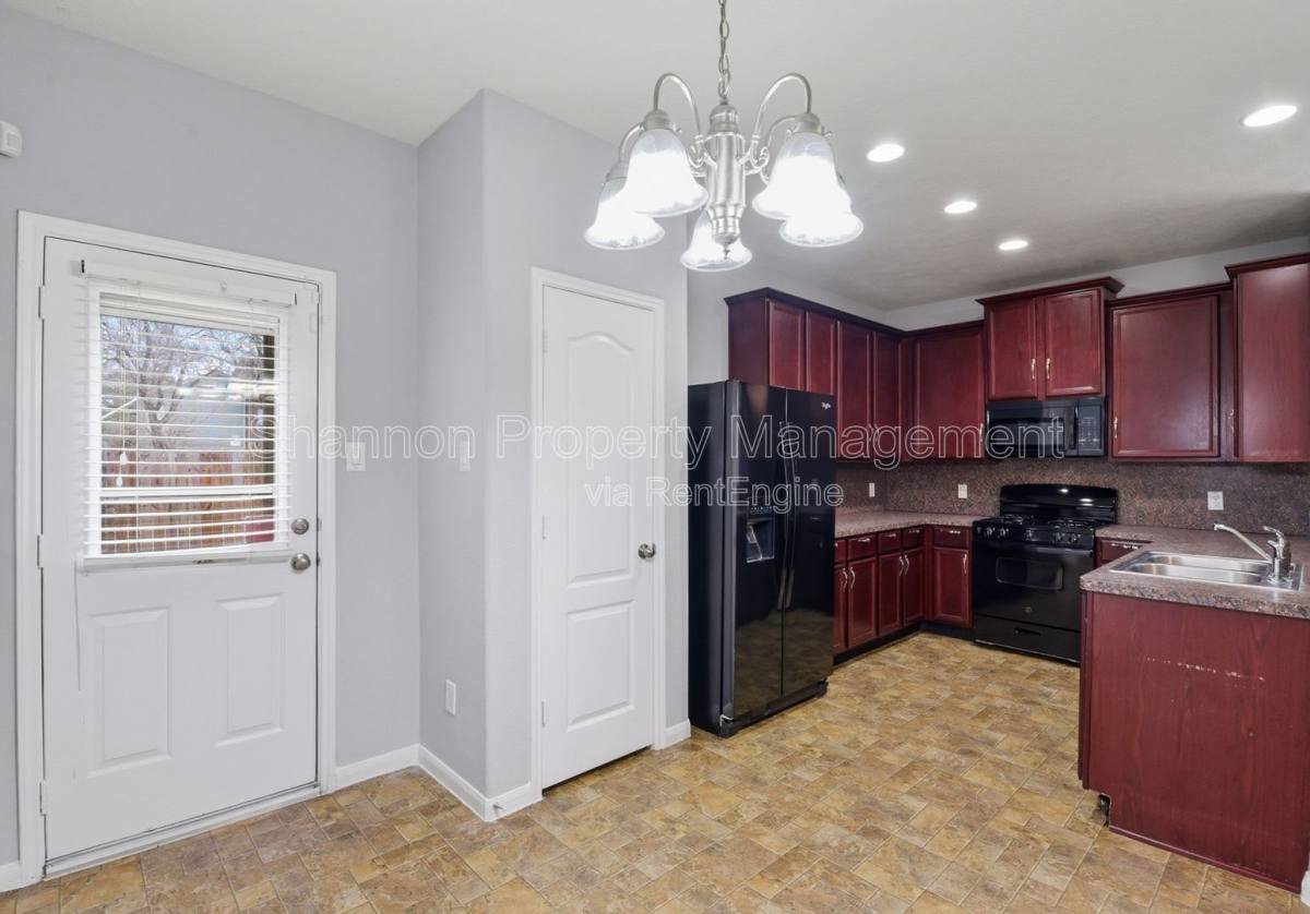 House for rent at 17142 Amarose Dr, Houston, TX 77090