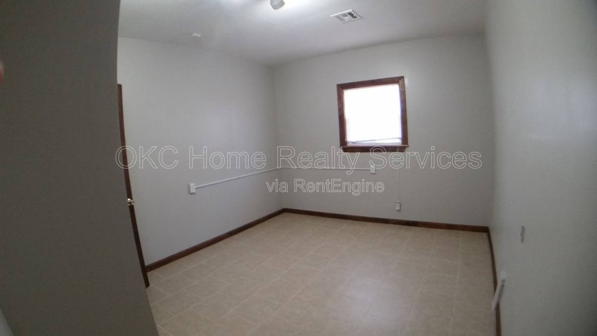 House for rent at 630 SE 21st St, Oklahoma City, OK 73129