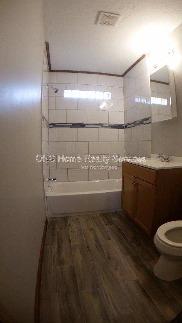 House for rent at 630 SE 21st St, Oklahoma City, OK 73129