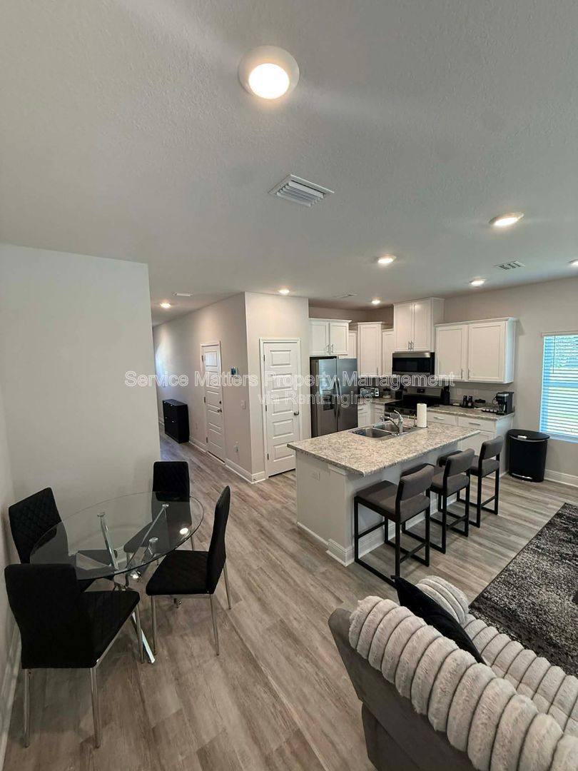 Townhouse for rent at 1401 Maritime Dr, Pensacola, FL 32507