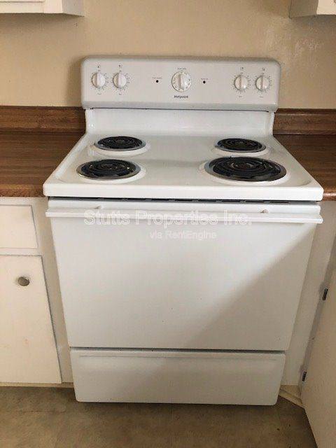 House for rent at 1938 Shade Ave, Florence, AL 35630