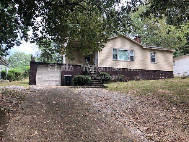 House for rent at 1938 Shade Ave, Florence, AL 35630