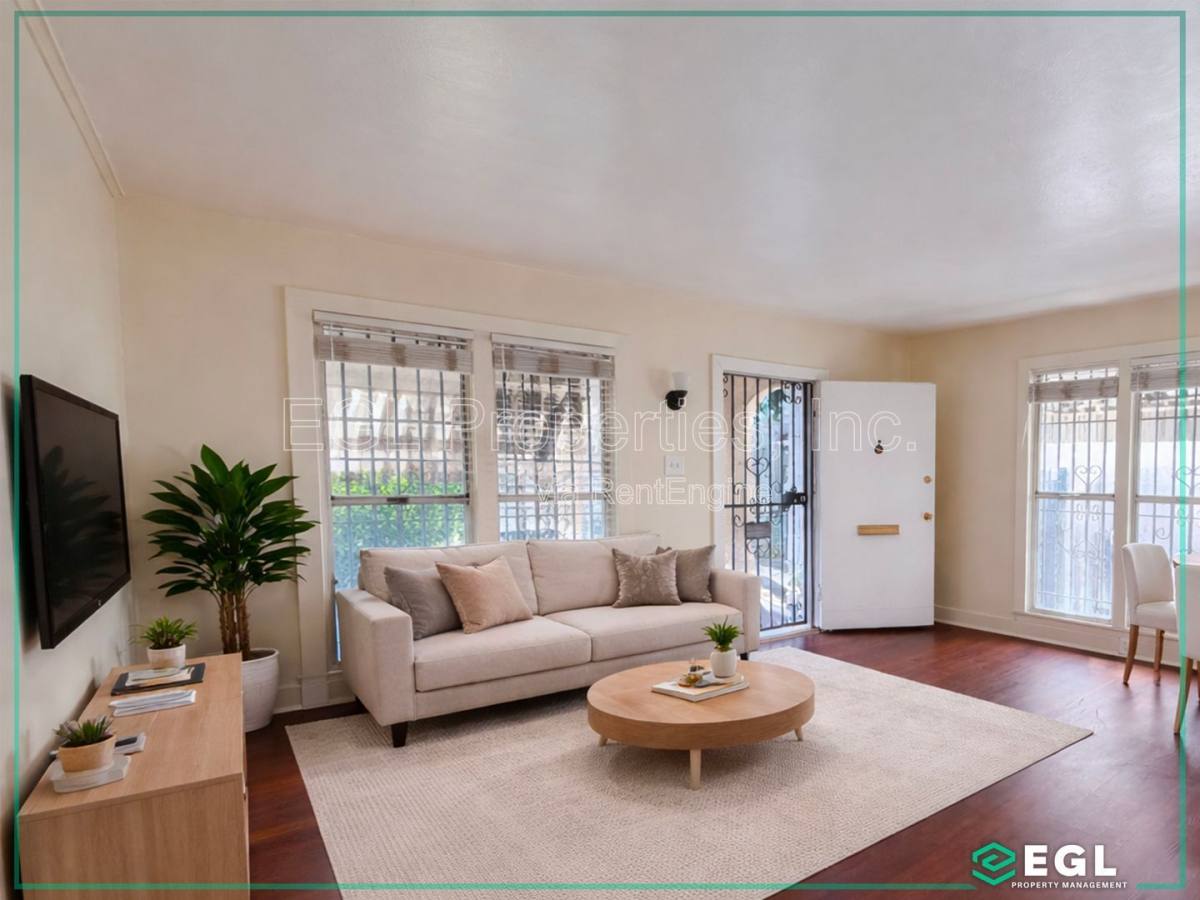 Apartment for rent at 4861 W 23rd St, Los Angeles, CA 90016