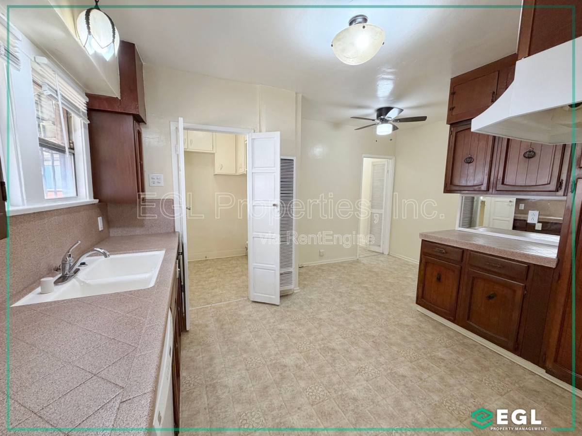 Apartment for rent at 4861 W 23rd St, Los Angeles, CA 90016