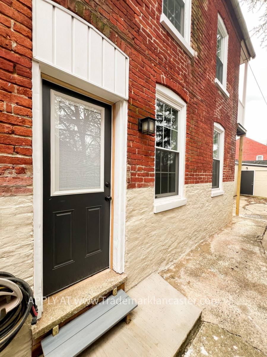 Apartment for rent at 432 W Lemon St #3, Lancaster, PA 17603
