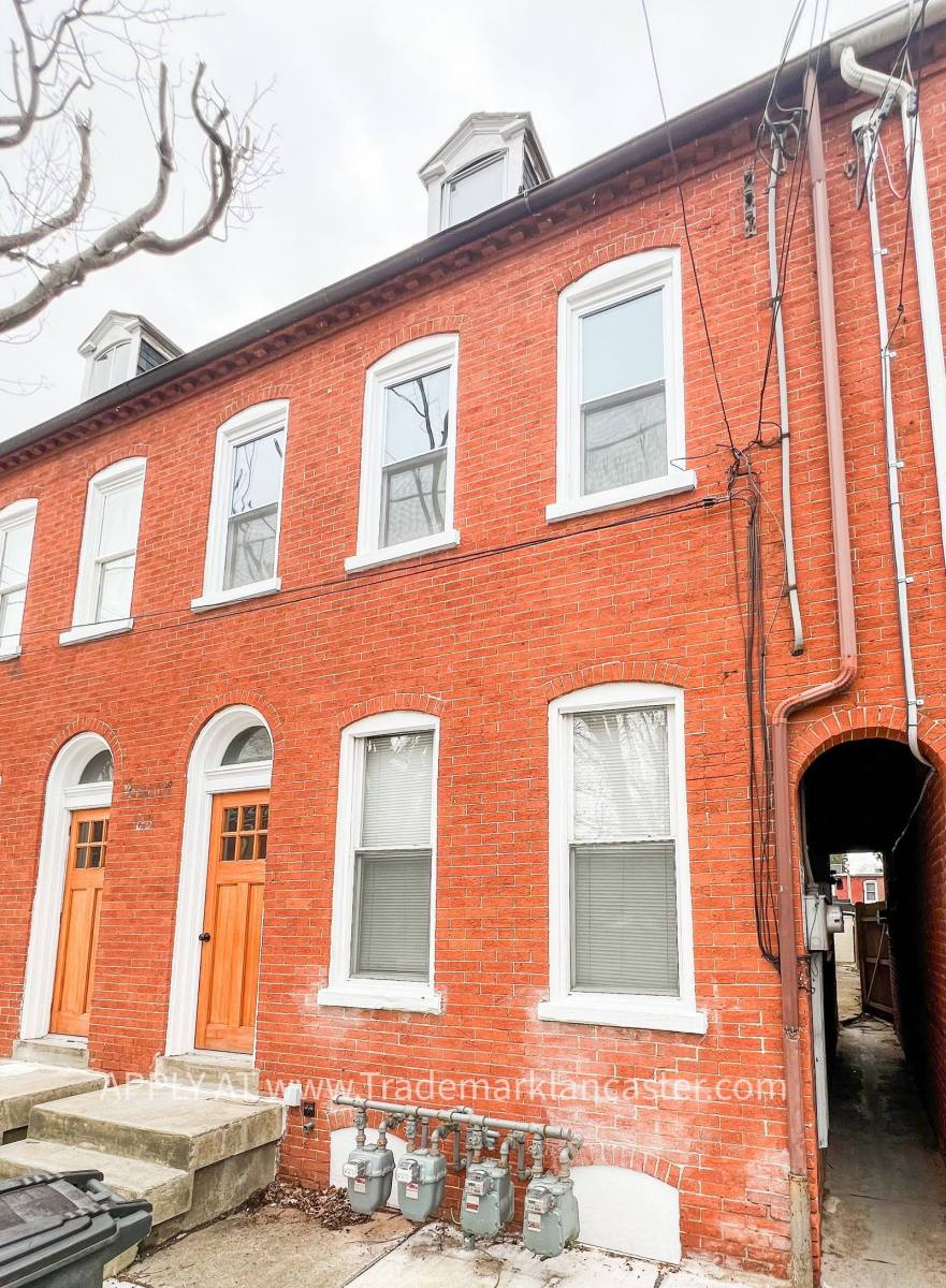 Apartment for rent at 432 W Lemon St #3, Lancaster, PA 17603