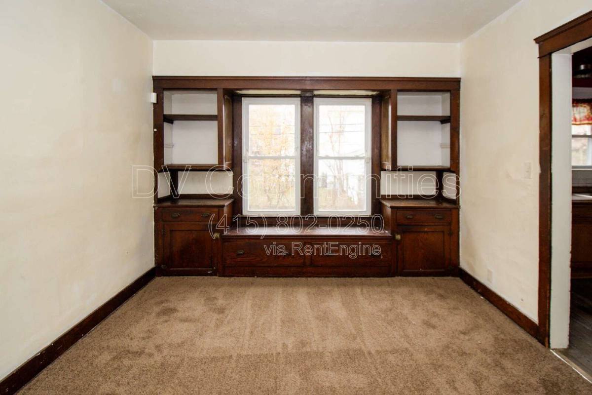 House for rent at 9711 Parmelee Ave, Cleveland, OH 44108