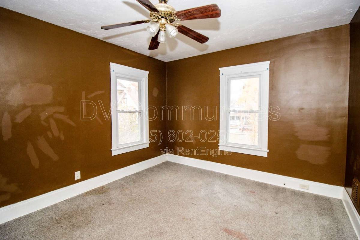 House for rent at 9711 Parmelee Ave, Cleveland, OH 44108