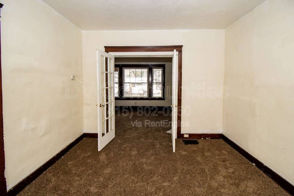 House for rent at 9711 Parmelee Ave, Cleveland, OH 44108