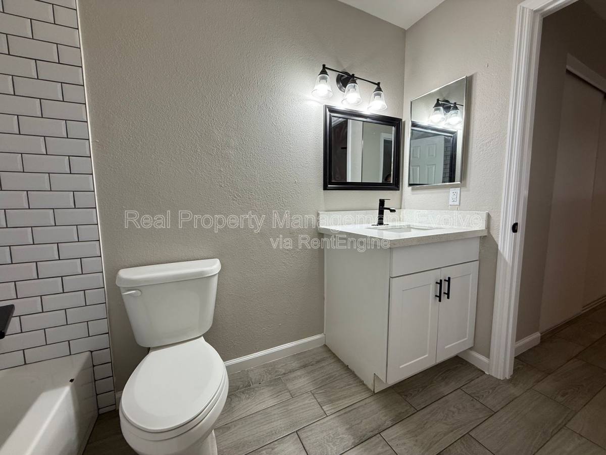 Apartment for rent at 3302 W Loma Lane #3, Phoenix, AZ 85051