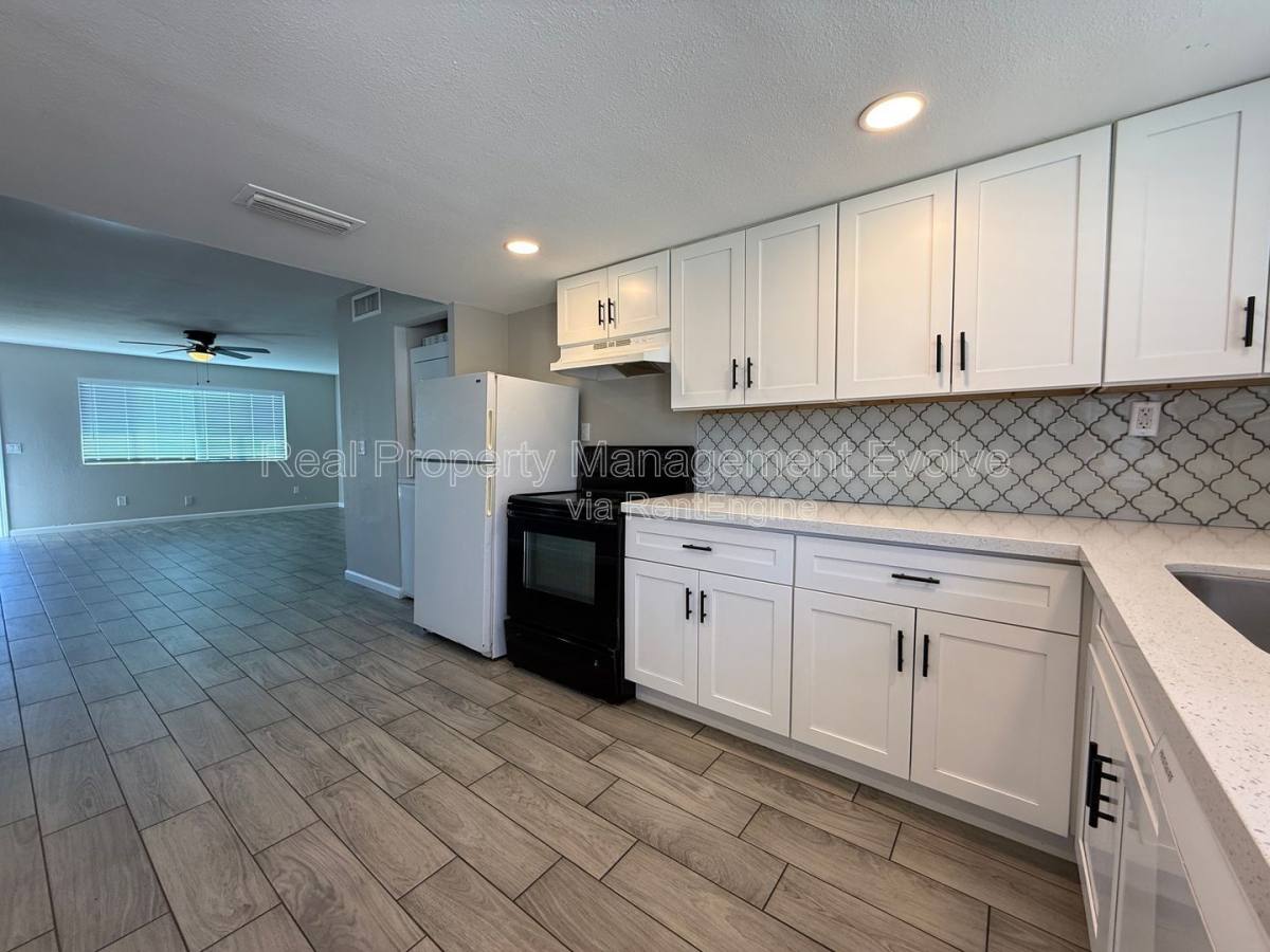 Apartment for rent at 3302 W Loma Lane #3, Phoenix, AZ 85051