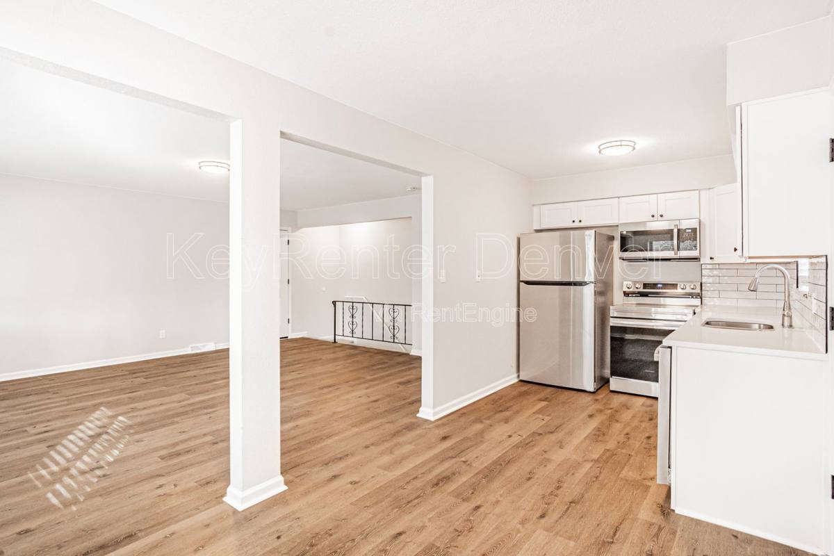 Apartment for rent at 4762 S Acoma St, Englewood, CO 80110