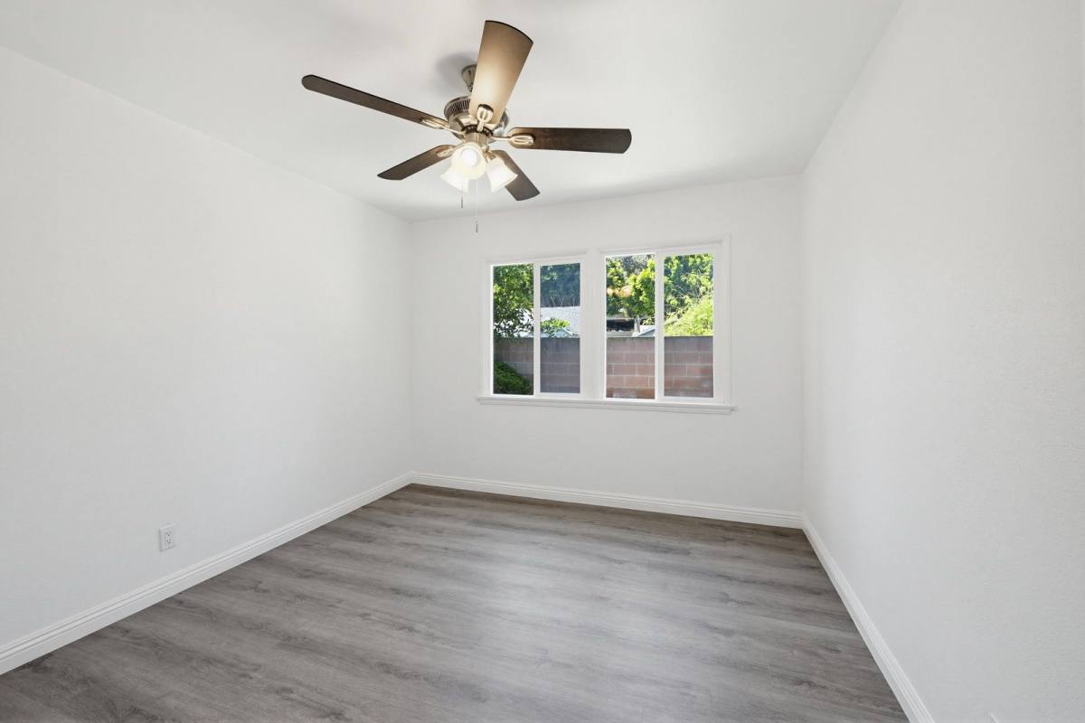 Apartment for rent at 4264 W Broadway #C, Hawthorne, CA 90250