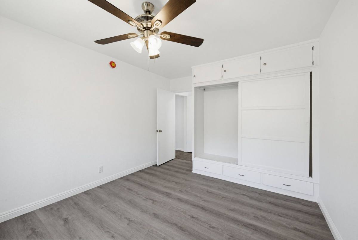 Apartment for rent at 4264 W Broadway #C, Hawthorne, CA 90250