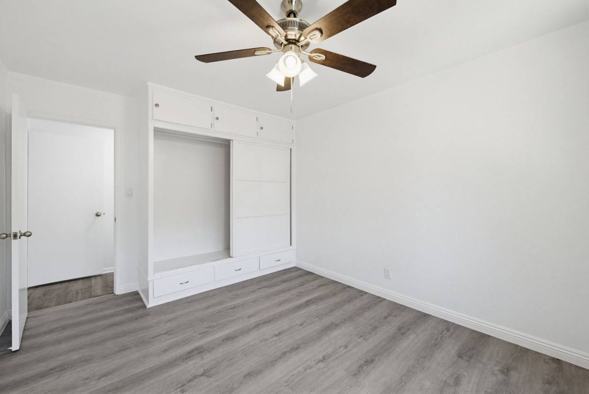 Apartment for rent at 4264 W Broadway #C, Hawthorne, CA 90250