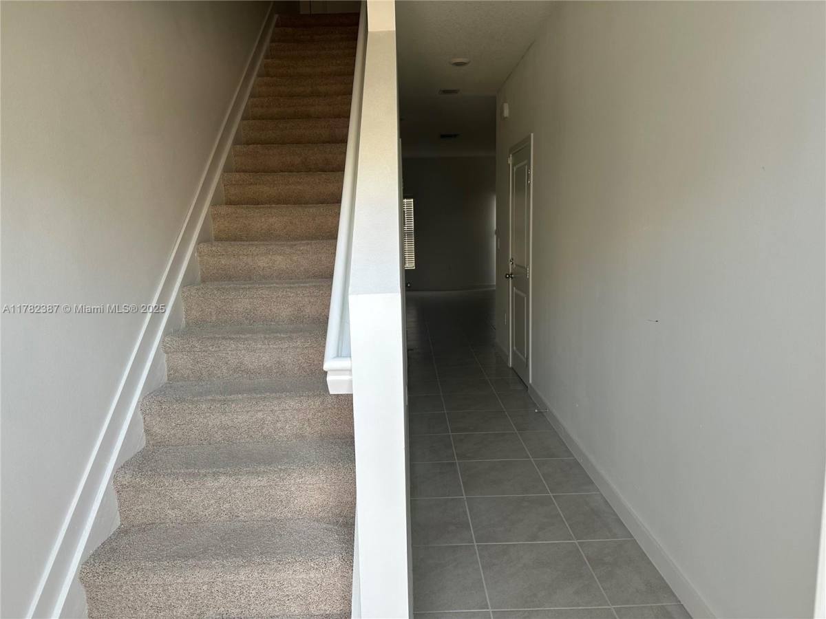 Townhouse for rent at 822 SW 11th Terrace, Homestead, FL 33034