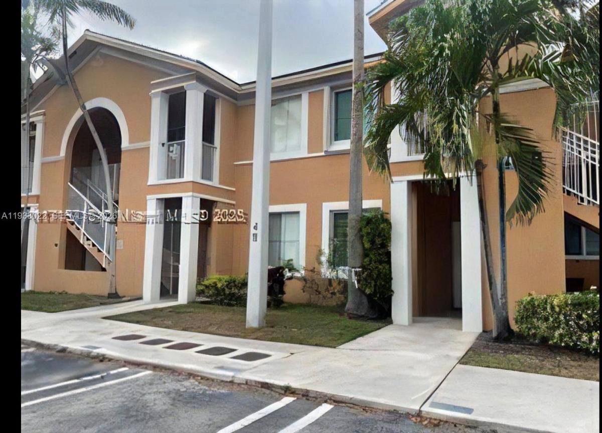 Condo for rent at 7200 NW 177th St #106-7, Hialeah, FL 33015