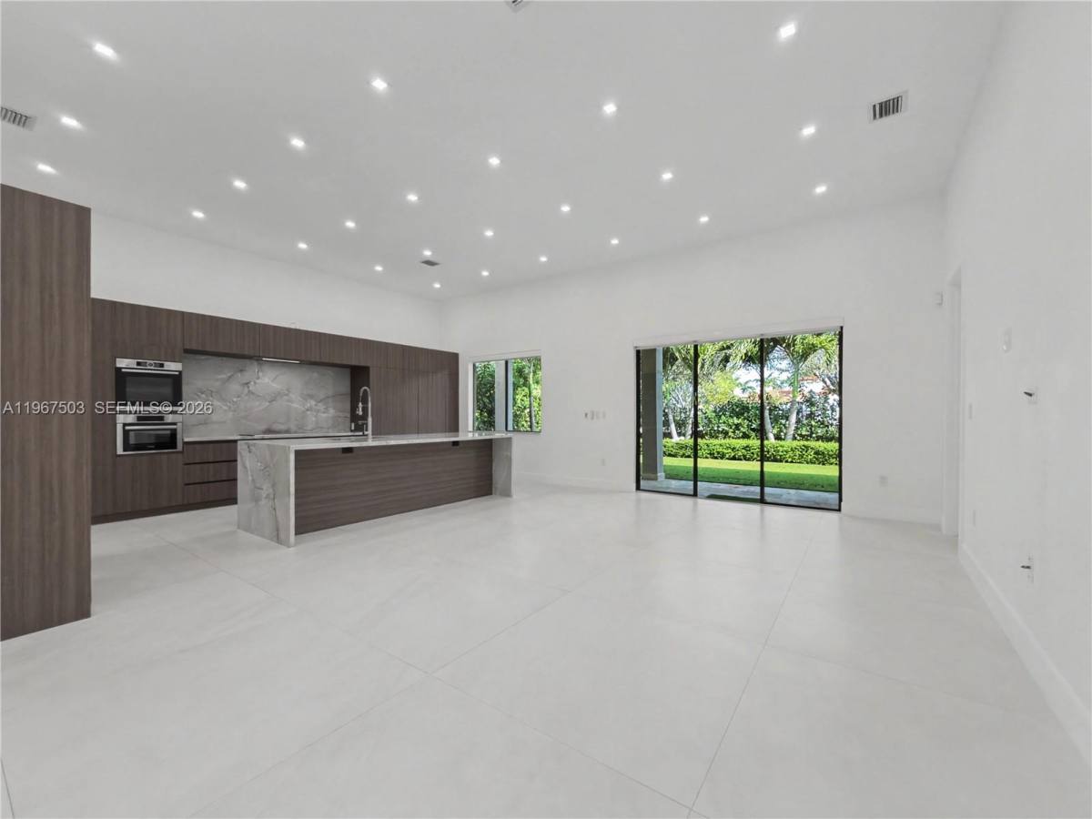 House for rent at 7733 SW 193rd St, Miami, FL 33157