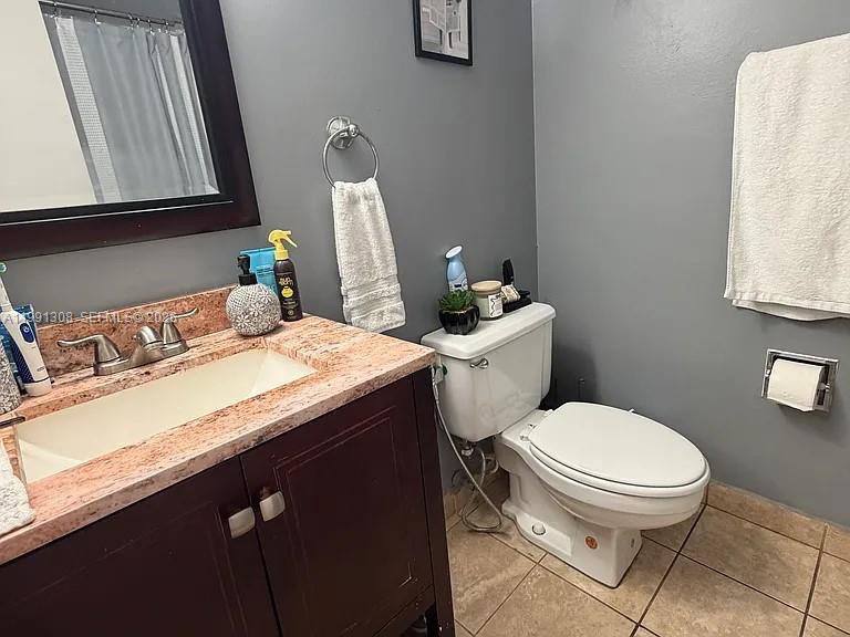 Apartment for rent at 9715 Fontainebleau Blvd, Miami, FL 33172