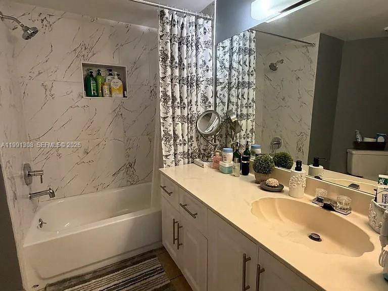 Apartment for rent at 9715 Fontainebleau Blvd, Miami, FL 33172