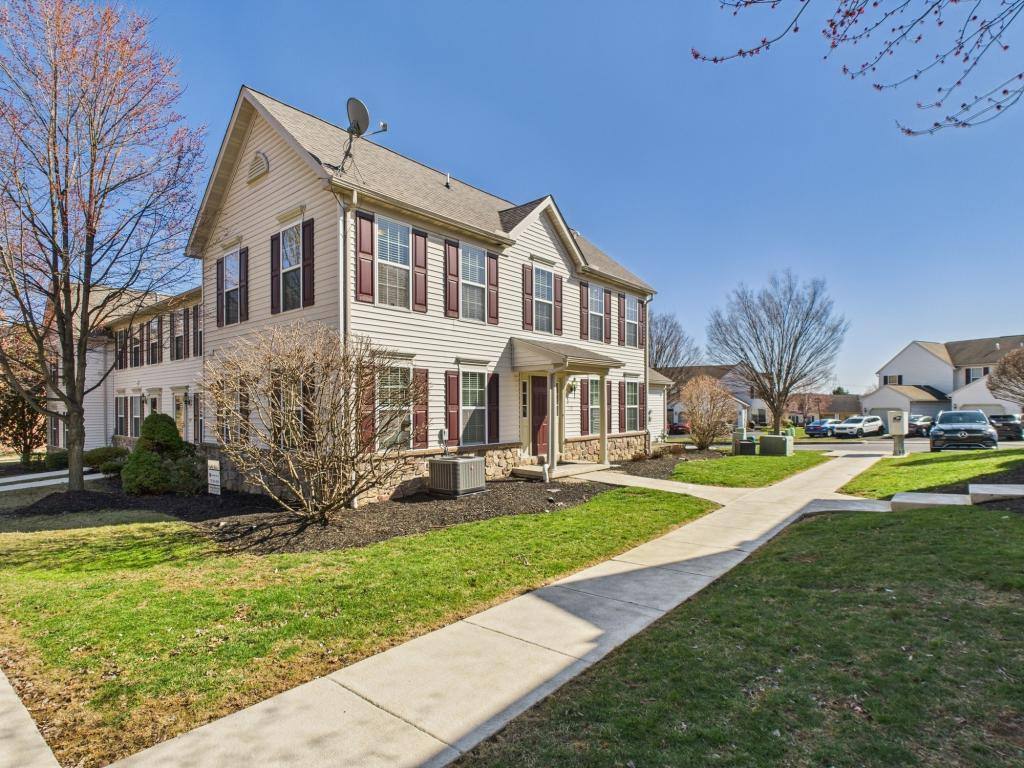 Condo for rent at 720 E Newport Rd, Lititz, PA 17543