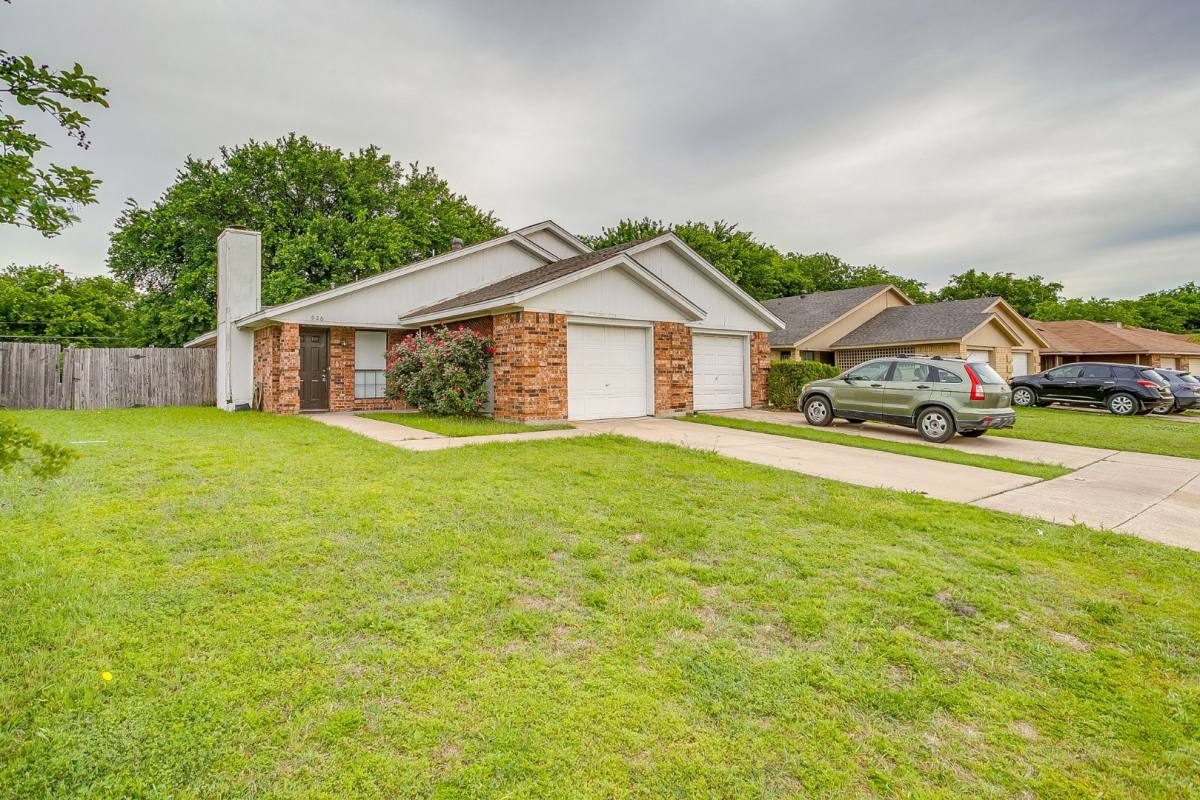 House for rent at 926 Irene St, Burleson, TX 76028