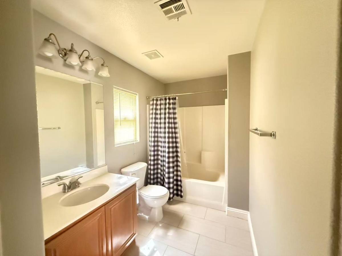 House for rent at 7548 Hope Valley St #HOPE Cw, Las Vegas, NV 89139