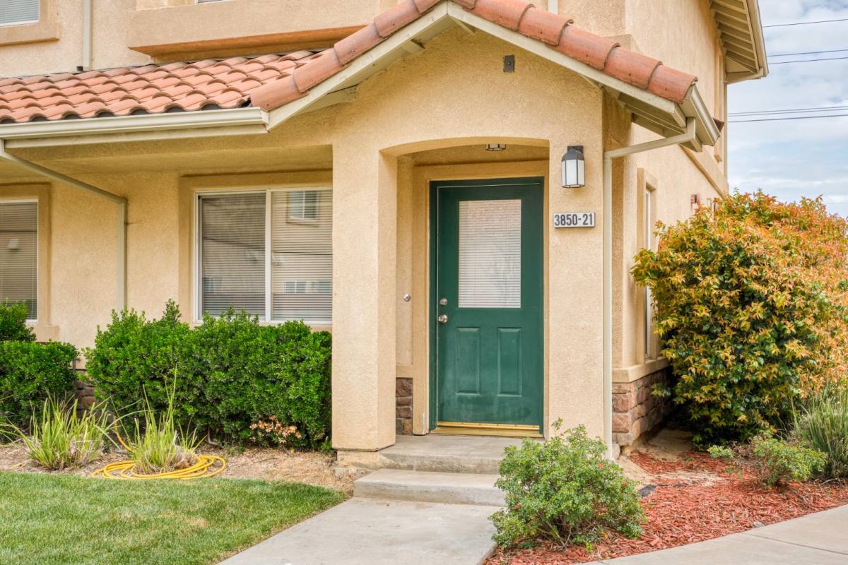 Apartment for rent at 3850 Lexar Dr #U01, Ceres, CA 95307