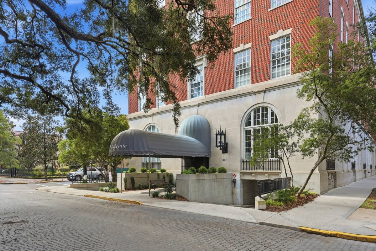Apartment for rent at 321 Abercorn St 304, Savannah, GA 31401