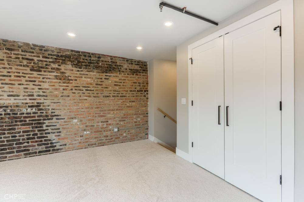 Apartment for rent at 729 N Sangamon, Chicago, IL 60642