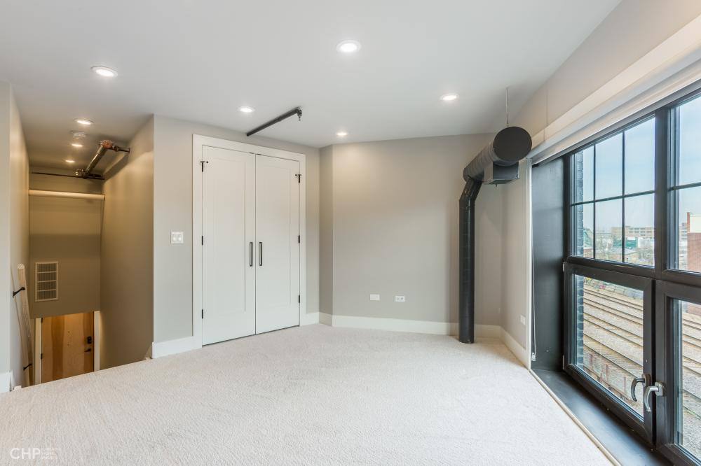 Apartment for rent at 729 N Sangamon, Chicago, IL 60642