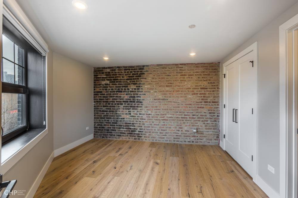 Apartment for rent at 729 N Sangamon, Chicago, IL 60642