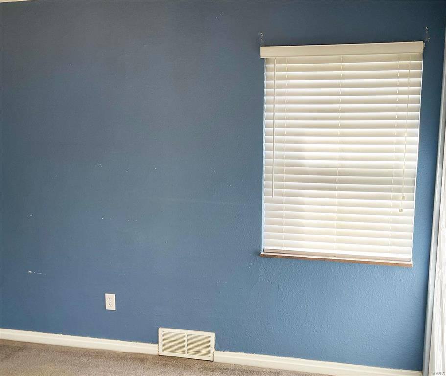 House for rent at 5116 Deville Ave, Saint Louis, MO 63119
