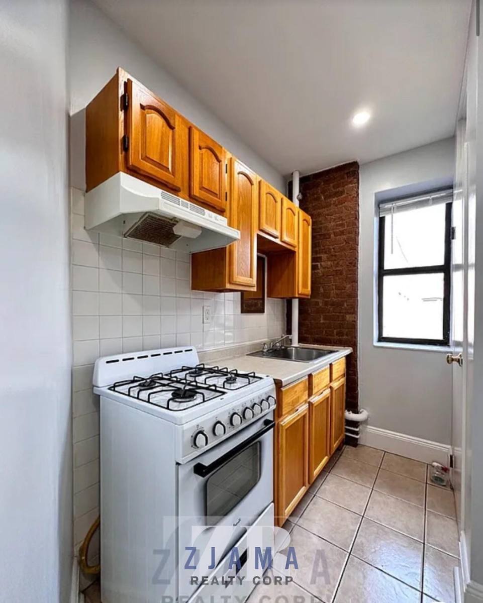 Apartment for rent at 354 Bay Ridge Parkway #4G, Brooklyn, NY 11209