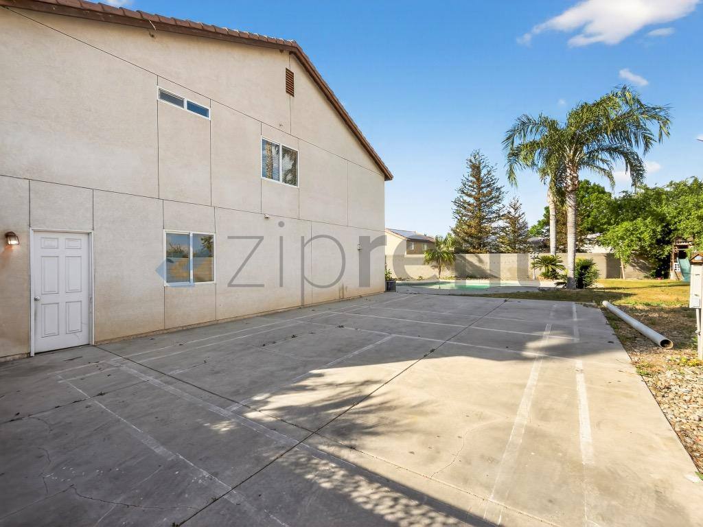 House for rent at 12104 Timberpointe Dr, Bakersfield, CA 93312