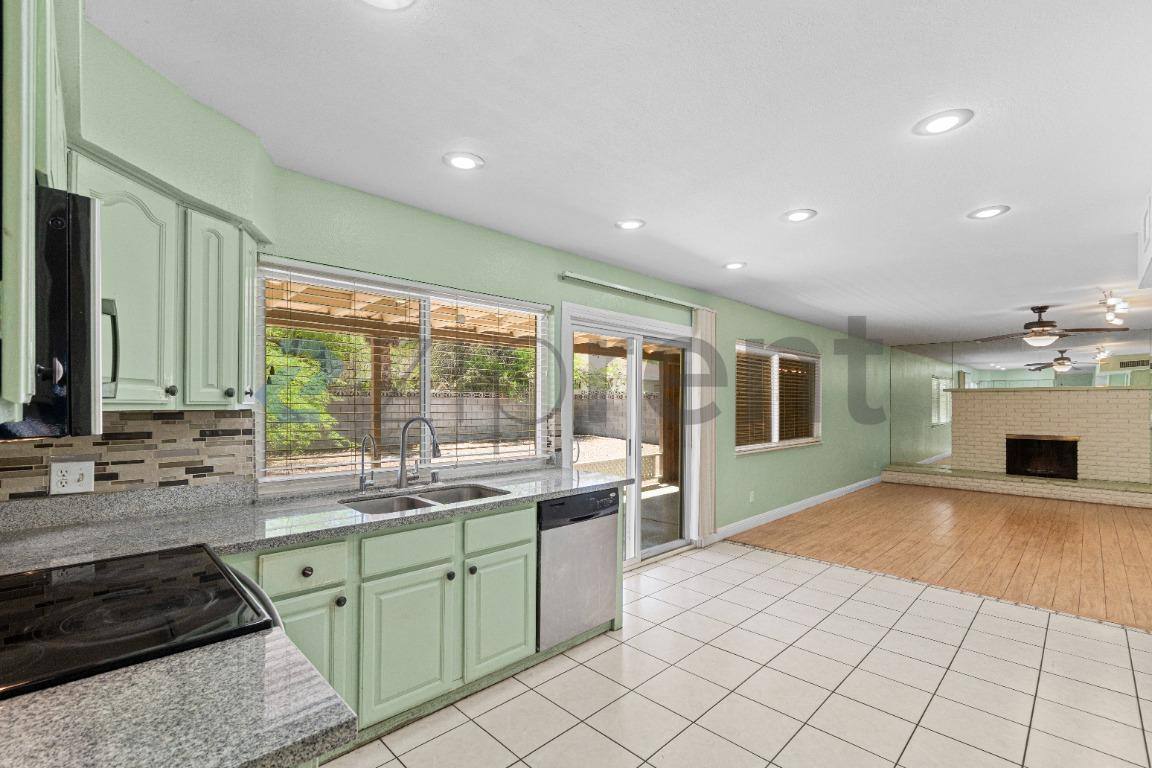 House for rent at 899 Monika Way, Las Vegas, NV 89119