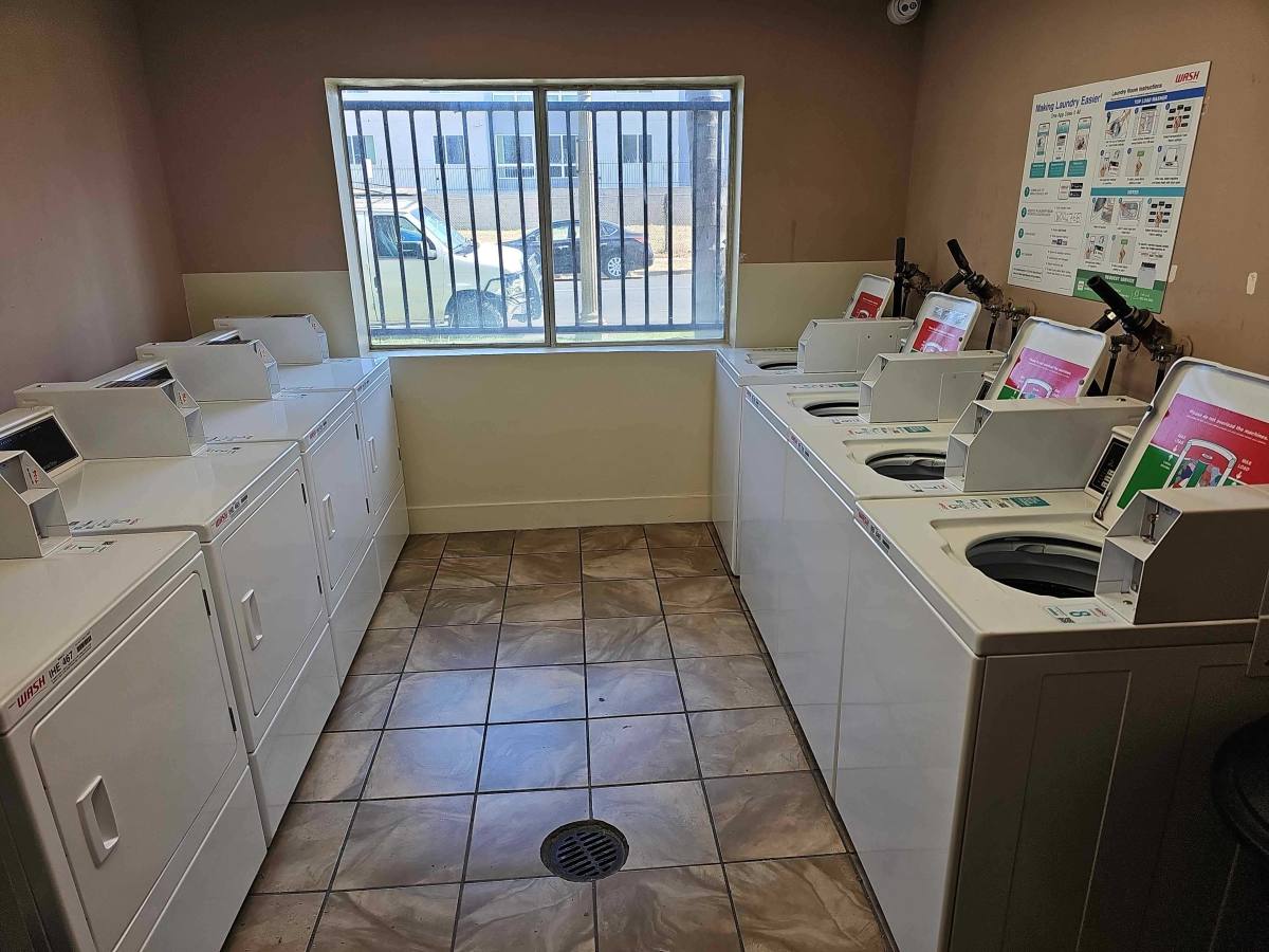 Apartment for rent at 11469 Collins St #210, North Hollywood, CA 91601