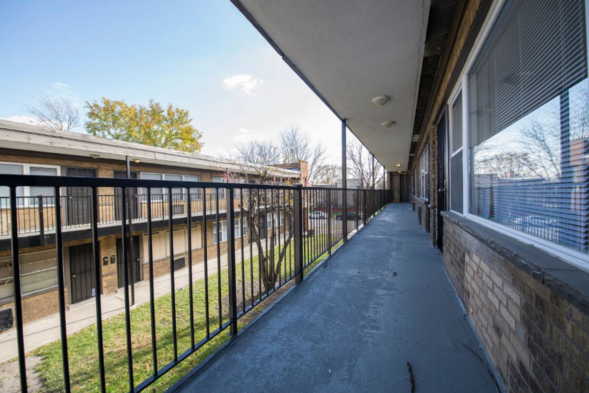 Apartment for rent at 5018 W Jackson Blvd, Chicago, IL 60644