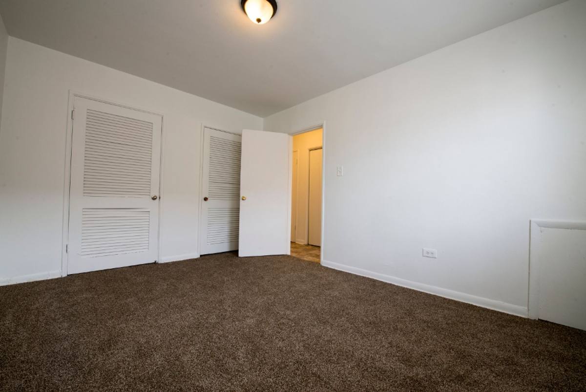 Apartment for rent at 5018 W Jackson Blvd, Chicago, IL 60644