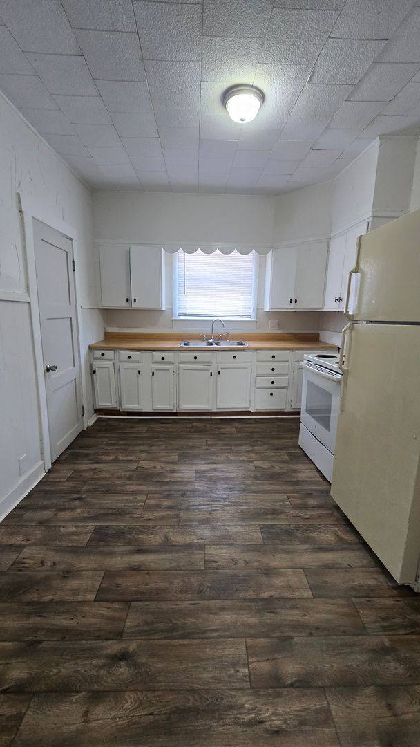 House for rent at 711 W Centennial Ave, Muncie, IN 47303