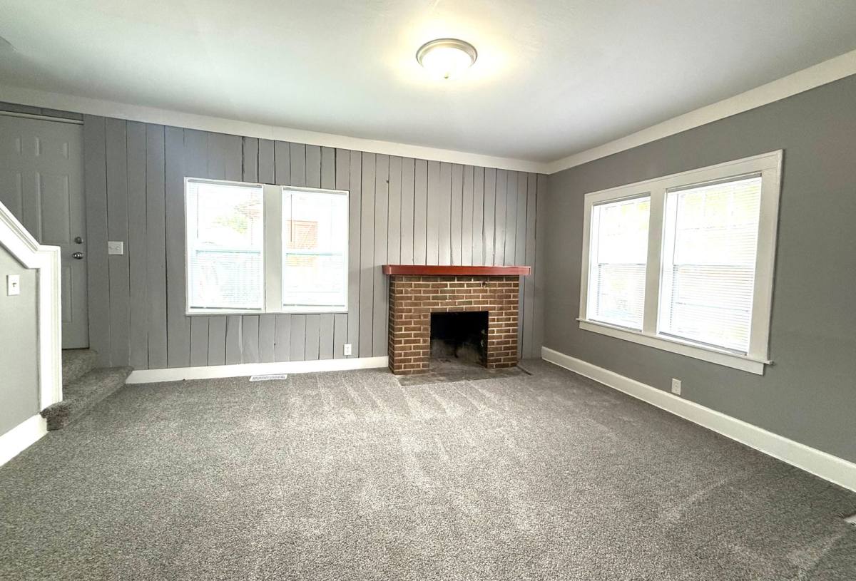 House for rent at 519 S 9th St, Council Bluffs, IA 51501